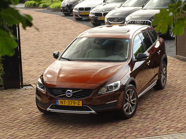 Volvo V60 CROSS COUNTRY 2.0 T5 Nordic+ | Schuifdak | Camera | Leer | ad.Cruise | 2e EIG | Topstaat!