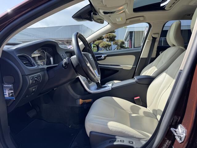 Volvo V60 CROSS COUNTRY 2.0 T5 Nordic+ | Schuifdak | Camera | Leer | ad.Cruise | 2e EIG | Topstaat!