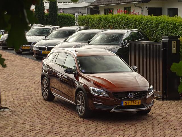 Volvo V60 CROSS COUNTRY 2.0 T5 Nordic+ | Schuifdak | Camera | Leer | ad.Cruise | 2e EIG | Topstaat!