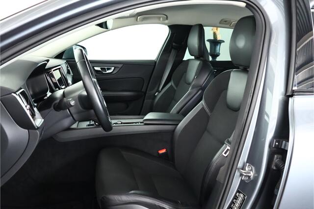 Volvo V60 CROSS COUNTRY 2.0 B5 AWD Pro Navi / Pilot Assist / Half Leder / Camera / Trekhaak