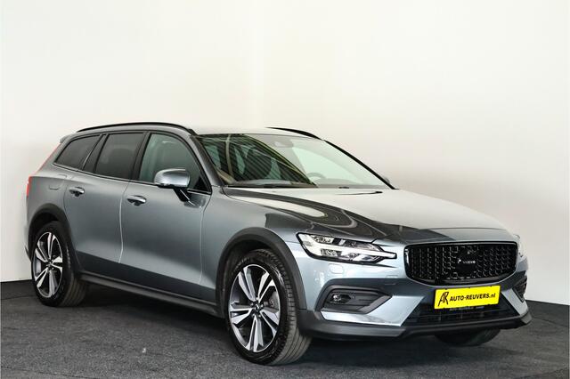 Volvo V60 CROSS COUNTRY 2.0 B5 AWD Pro Navi / Pilot Assist / Half Leder / Camera / Trekhaak