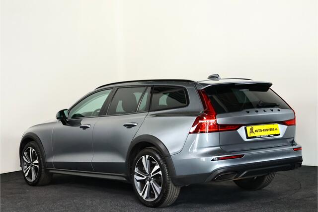 Volvo V60 CROSS COUNTRY 2.0 B5 AWD Pro Navi / Pilot Assist / Half Leder / Camera / Trekhaak