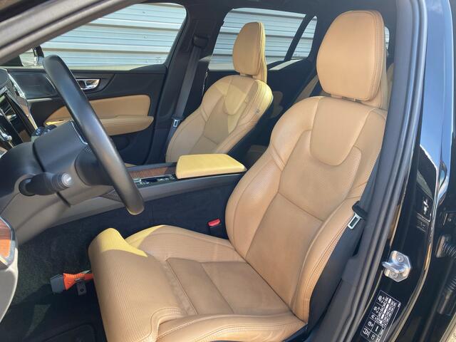 Volvo V60 CROSS COUNTRY 2.0 B5 AWD Pro / Amber nappaleder / Head-up display / Massagefunctie voorstoelen /