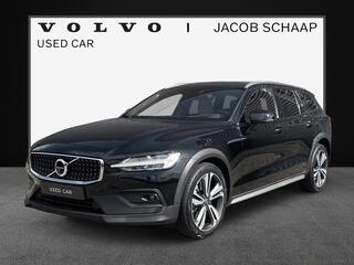 Volvo V60 CROSS COUNTRY 2.0 B5 AWD Pro / Amber nappaleder / Head