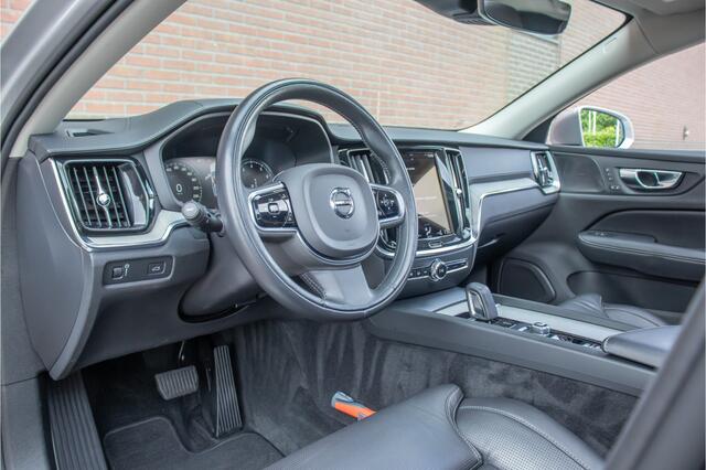 Volvo V60 CROSS COUNTRY B5 AWD Pro, Origineel NL, Nappaleder, Stoelkoeling, Trekhaak, Panoramadak, Massage, 360 Camera, Harman Kardon.