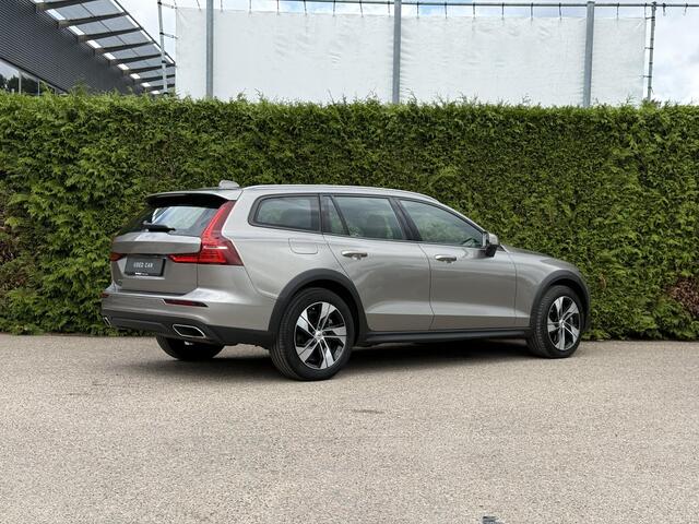 Volvo V60 CROSS COUNTRY B5 AWD Ultimate | Trekhaak | Bliss | Keyless | Elektrische stoelen | ledere bekleding |