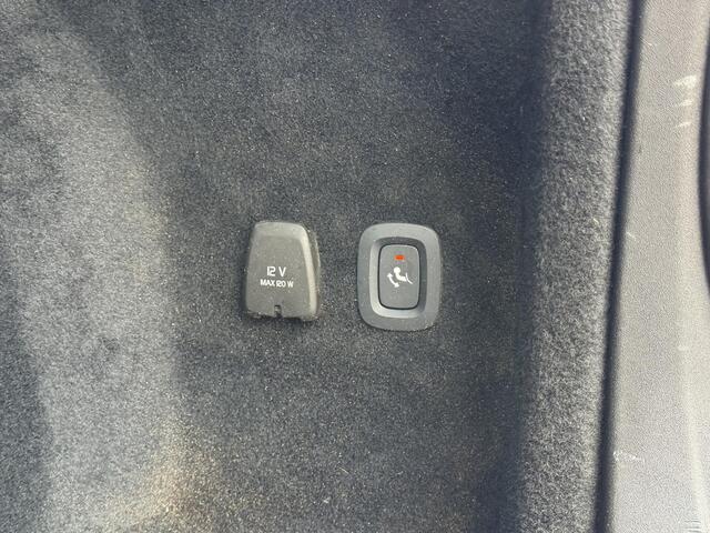 Volvo V60 CROSS COUNTRY B5 AWD Ultimate | Trekhaak | Bliss | Keyless | Elektrische stoelen | ledere bekleding |