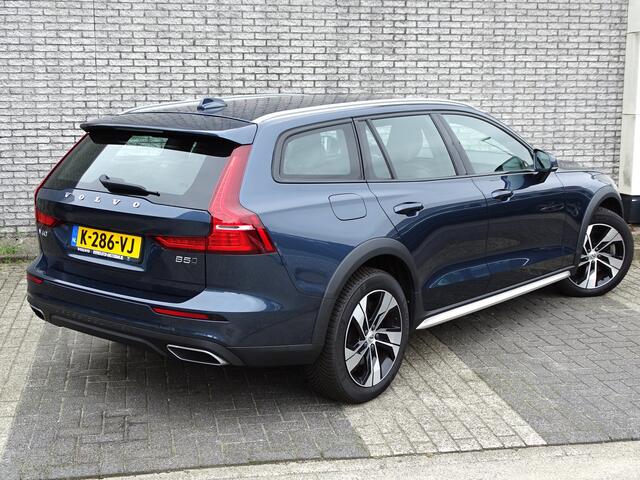 Volvo V60 CROSS COUNTRY 2.0 B5 AWD Pro | leder | 250pk |