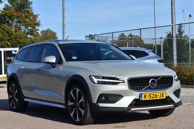 Volvo V60 CROSS COUNTRY 2.0 B5 AWD Pro 265 pk Lounge Pack | NL-Auto | HUD | Elekt.trekhaak | Stoelverkoeling | Harman/Kardon | 360 gr.camera | Pano | Vol – foto 5