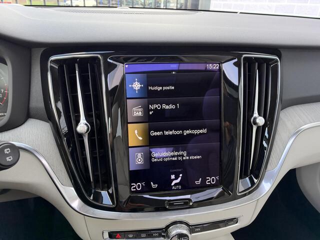 Volvo V60 CROSS COUNTRY B5 AWD Pro | Trekhaak | Panoramadak | Head-up Display | Harman Kardon Audio | Parkeerverwarming | 360° Camera | Parkeersensoren | Stoelverwarming voor en achter | Elektrisch Verstelbare Voorstoelen | Cruise Control Adaptief | BLIS – foto 9