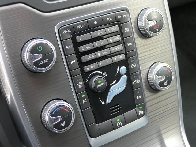 Volvo V70 T4 AUT Polar Navi / Xenon / Trekhaak / Bluetooth