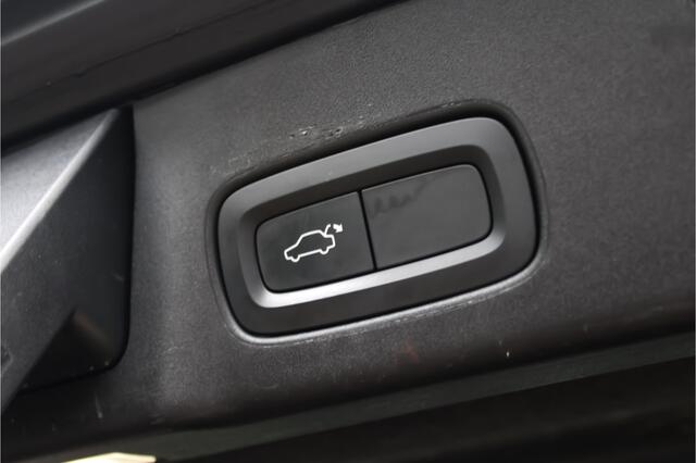 Volvo V90 2.0 T4 Momentum | Pano | Autopilot | Leder