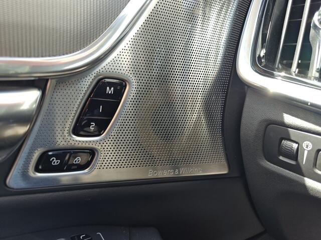 Volvo V90 T8 Twin Engine AWD Inscription | Rijklaarprijs | Luchtvering | Bowers & Wilkins |
