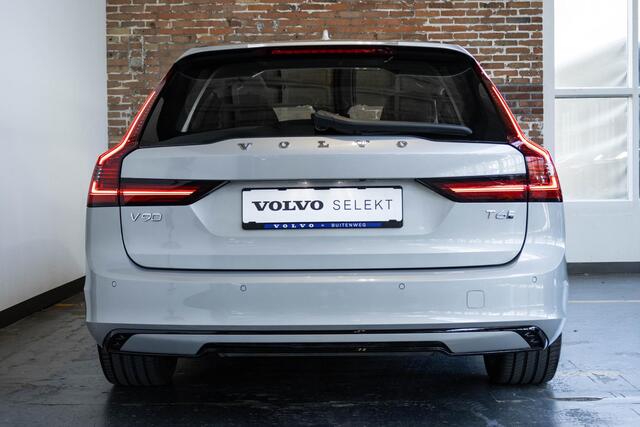 Volvo V90 T6 Automaat Plug-in hybrid AWD Ultra Dark | Adaptive cruise control | 360° parkeercamera | Parkeersensoren voor + achter | Harman Kardon premium audio | Lederen bekleding | Panoramadak | Wegklapbare trekhaak | BLIS | Google infotainment