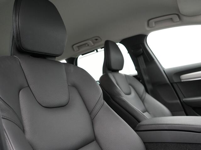 Volvo V90 T6 AWD Inscription Plug In Hybrid 340pk PHEV | Adaptive Cruise | Trekhaak af Fabriek | Head Up | Lederen Sportstoelen Memory | Harman Kardon | 360 Camera | BLIS | Pilot Assist | Stuurverwarming |