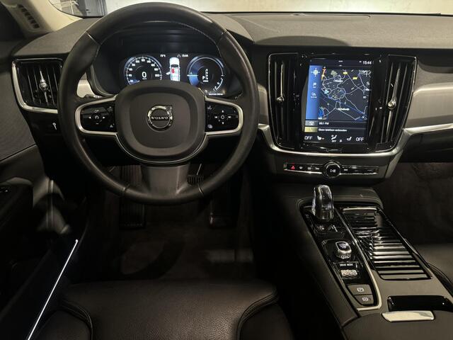 Volvo V90 2.0 T8 AWD Momentum Aut. | panorama | leder | navi | trekhaak |