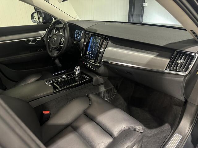Volvo V90 2.0 T8 AWD Momentum Aut. | panorama | leder | navi | trekhaak |