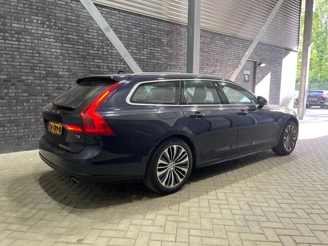Volvo V90 T4 Momentum | ACC | BLIS | Stoel+Stuurverwarming | Camera | Apple Carplay | Vol-Leder