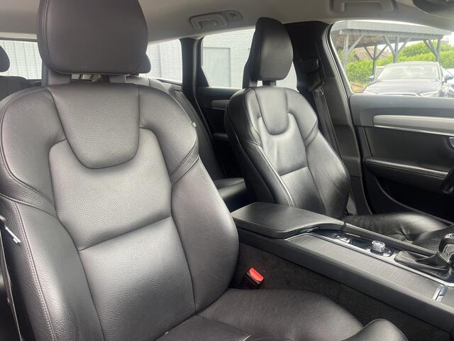 Volvo V90 D4 190PK Automaat Momentum / Navigatie / Adap-cruise / park-assist / Memory sportseats / leder int. / Trekhaak / 18" Lmv / Apk april-2026
