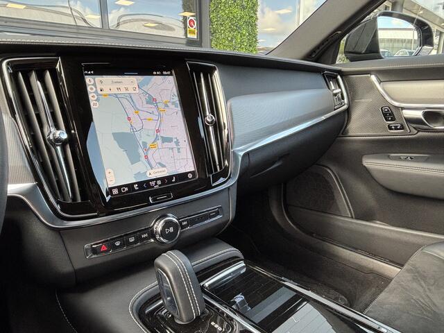 Volvo V90 2.0 T8 PHEV AWD Long Range Ultimate Dark | Pano | Luchtvering | 360 Camera | Trekhaak | BTW