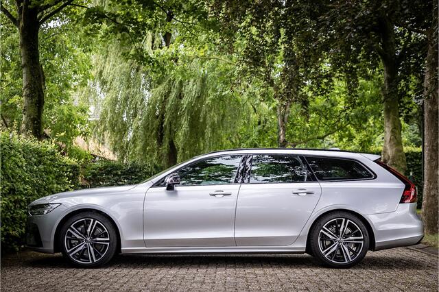 Volvo V90 B4 Ultimate Dark Panorama HUD Harman Kardon