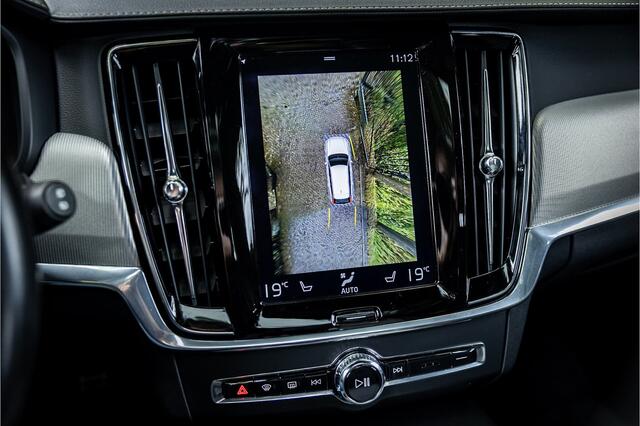 Volvo V90 B4 Ultimate Dark Panorama HUD Harman Kardon