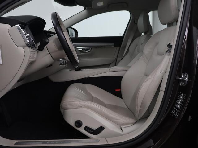 Volvo V90 2.0 D4 Momentum | Trekhaak | Carplay | Camera | Stoelverwarming | Automaat | Adaptive cruise | Pilot assist | Leder | LED | Navigatie | Head-up display