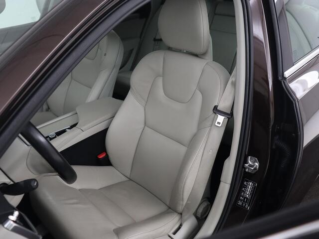Volvo V90 2.0 D4 Momentum | Trekhaak | Carplay | Camera | Stoelverwarming | Automaat | Adaptive cruise | Pilot assist | Leder | LED | Navigatie | Head-up display