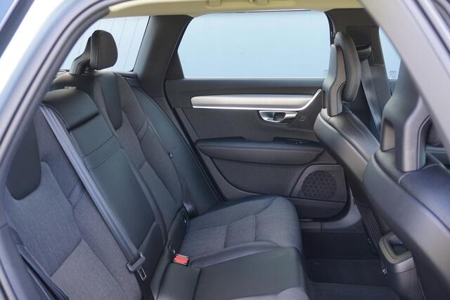Volvo V90 2.0 T5 Momentum | Full LED Koplampen | Trekhaak | Standkachel | Stuur en Stoelverwarming | Navigatie |