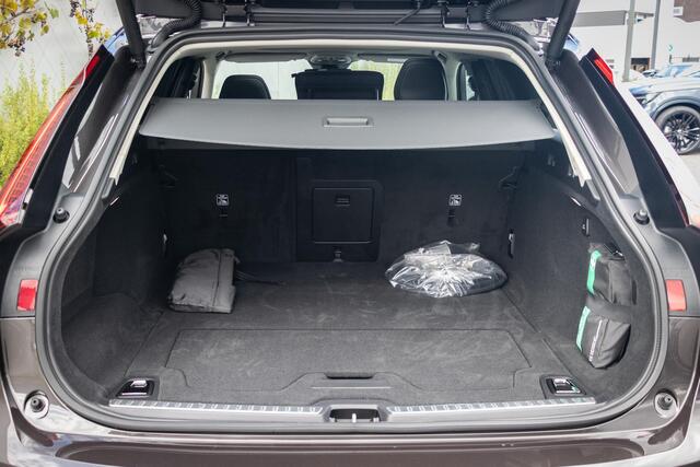 Volvo V90 2.0 T8 Plug-in hybrid AWD Ultra Executive Edition | Luchtvering | Bowers & Wilkins high-end audio | Massagestoelen | 20 Inch | 360 Graden camera | Adaptieve Cruise Control | Full options