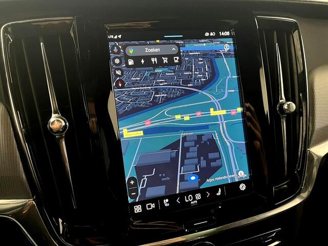 Volvo V90 2.0 T6 AWD LONG RANGE 293kW/399pk Aut8 Recharge R-Design PANORAMADAK + GOOGLE DASHBOARD + ADAPT.CRUISE + HARMAN/KARDON + EL.TREKHAAK + PILOT ASSIST + BLIS + STOEL-&STUURVERWARMING + CAMERA + KEYLESS ENTRY&GO + LANE ASSIST + PARKSENSOREN + 18" LM-VELGEN!!