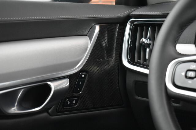 Volvo V90 T8 455PK Plug-in hybrid AWD Ultra Dark | Trekhaak | Harman/Kardon | 360 Camera |