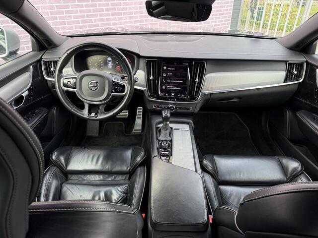 Volvo V90 2.0 T4 Business Sport | Nieuw Binnen | Trekhaak | BLIS | Adaptieve cruise control | Harman/Kardon | Stoelverwarming | Leder | Elektrisch verstelbare stoelen |