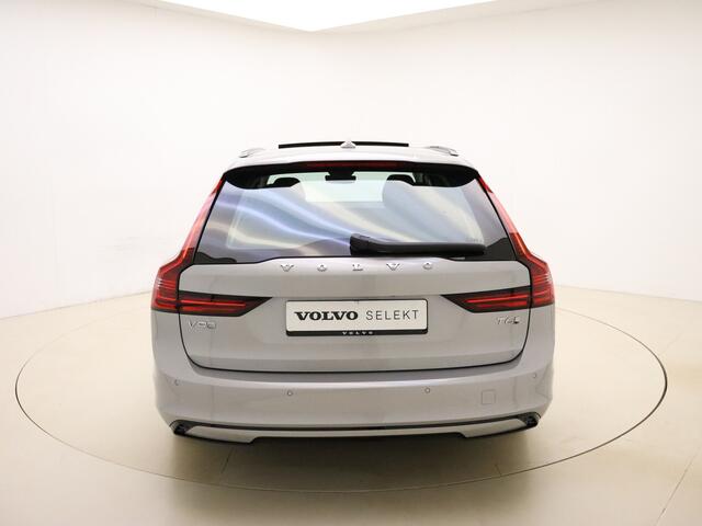 Volvo V90 T6 350pk AWD Ultra Dark / 360 Camera / Head-Up / Schuif/kanteldak / Trekhaak / BLIS / Harman&Kardon / Elektr. Stoelen / Full-LED / Lederen Dashboard /
