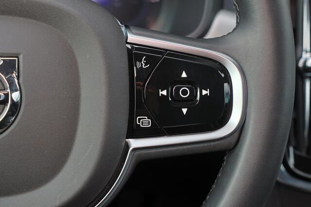 Volvo V90 T6 Recharge AWD Plus Dark - LONG RANGE - IntelliSafe Assist & Surround - 360º Camera - Harman/Kardon audio - Adaptieve LED koplampen - Verwarmde voorstoelen, stuur & achterbank - Parkeersensoren voor & achter - Elektr. bedienb. voorstoelen met geheugen - 