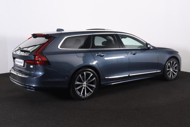 Volvo V90 T6 AWD Inscription - LONG RANGE - Panorama/schuifdak - IntelliSafe Assist & Surround - Harman/Kardon audio - Adaptieve LED koplampen - Parkeercamera achter - Verwarmde voorstoelen, stuur & achterbank - Parkeersensoren voor & achter - Extra getint glas - E