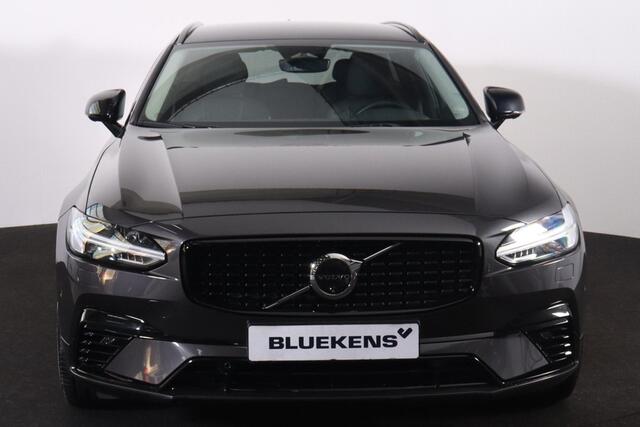 Volvo V90 T6 Recharge AWD Plus Dark - IntelliSafe Assist & Surround - 360º Camera - Harman/Kardon audio - Adaptieve LED koplampen - Verwarmde voorstoelen, stuur & achterbank - Parkeersensoren voor & achter - Elektr. bedienb. voorstoelen met geheugen - Extra getint