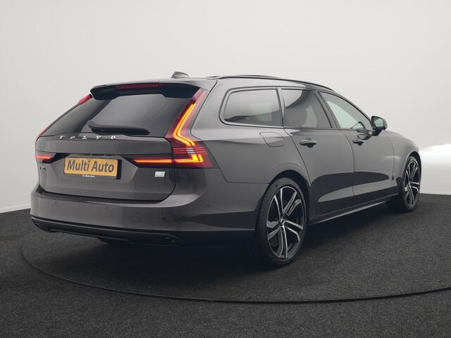 Volvo V90 T8 AWD Ultimate Dark Plug In Hybrid 455pk Dealer O.H. PHEV | Panodak | Adaptive Cruise | Head Up | 360 Camera | Lederen Sportstoelen Ventilatie & Memory | Harman & Kardon | Google Assistent | Apple Carplay | Stoelen & Stuur Verwarmd | Blis |