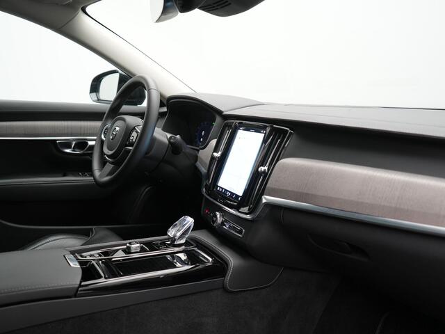 Volvo V90 T8 AWD Ultimate Dark Plug In Hybrid 455pk Dealer O.H. PHEV | Panodak | Adaptive Cruise | Head Up | 360 Camera | Lederen Sportstoelen Ventilatie & Memory | Harman & Kardon | Google Assistent | Apple Carplay | Stoelen & Stuur Verwarmd | Blis |