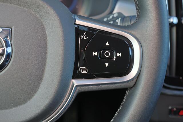 Volvo V90 T6 Recharge AWD Plus Bright - IntelliSafe Assist & Surround - 360º Camera - Harman/Kardon audio - Adaptieve LED koplampen - Verwarmde voorstoelen, stuur & achterbank - Parkeersensoren voor & achter - Elektr. bedienb. voorstoelen met geheugen - Extra getin