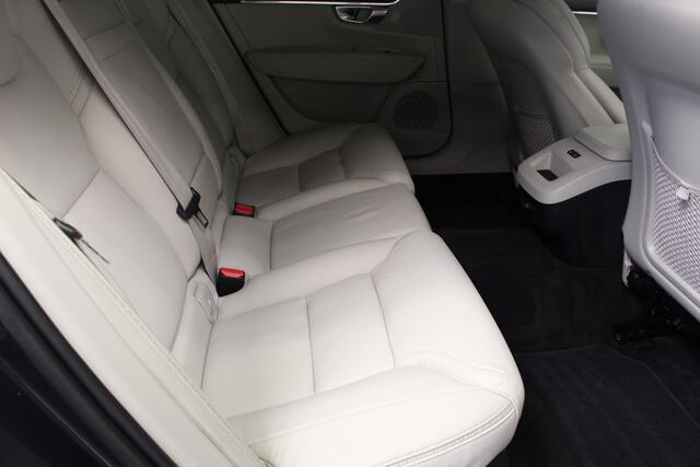 Volvo V90 Cross Country T5 AWD Plus | Rijklaarprijs | Leer | Trekhaak |