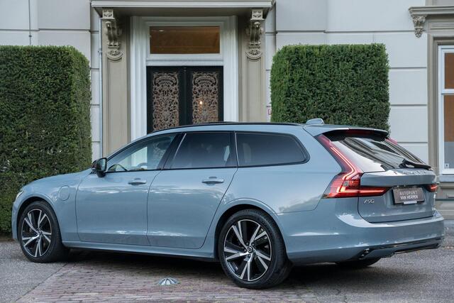 Volvo V90 2.0 T6 Plug-in hybrid AWD Ultra Dark TREKHAAK | PANO | 360 CAM | H&K | PILOT PACK | THUNDERGREY