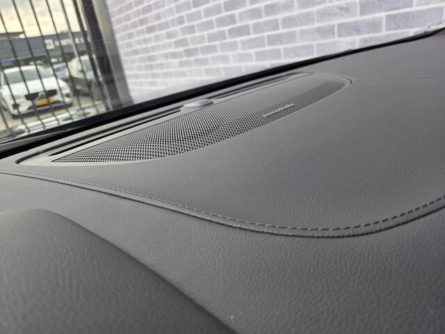 Volvo V90 T6 Plug-in Hybrid AWD Inscription Aut | Trekhaak 2100 kg | Google Maps | Long Range Accu | Harman Kardon | Elek. Stoelen | Stoel-/Stuurverwarming | Panoramadak | Wool Blend Interieur | All- seasonbanden