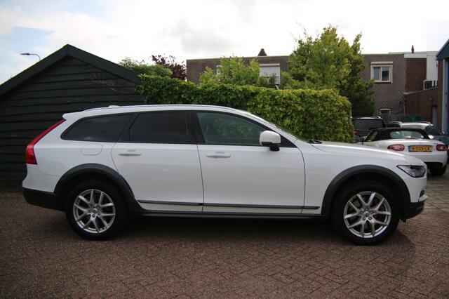 Volvo V90 Cross Country | Pilot assist | 2.0 T6 AWD/Pilot assist/360 camera/Dode hoek detectie