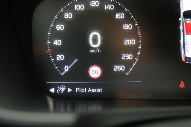 Volvo V90 Cross Country | Pilot assist | 2.0 T6 AWD/Pilot assist/360 camera/Dode hoek detectie