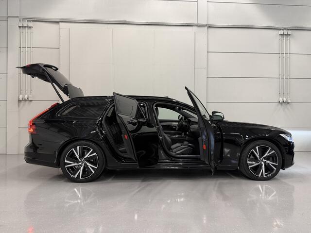 Volvo V90 T6 AWD R-Design BLACK PANO/TREKHAAK/H&K/MEMORY/LEER-ALCANTARA/KEYLESS/ACC/PILOT-ASSIST/19"/DONKERE-HEMEL/PRIVACY/SFEER/LED/RECENT GROTE OH BEURT GEHAD BIJ VOLVO