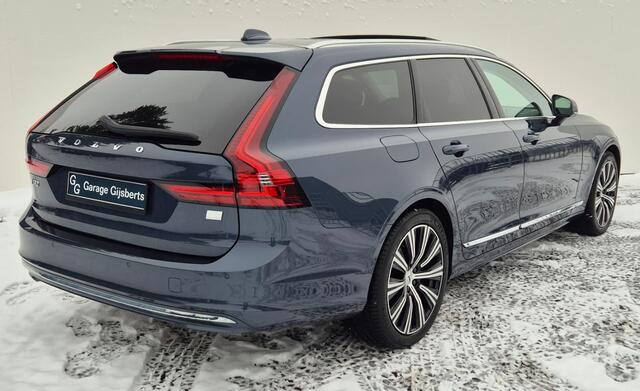 Volvo V90 2.0 T6 Phev AWD Plus 19" Wielen - Panoramadak - Trekhaak - Harman Kardon Audio - Camera achter - Climate - Privacy Glass - Zwart lederen Interieur - Electrisch bedienbare voorstoelen met memory- Achterbank verwarming - Voorruit verwarming