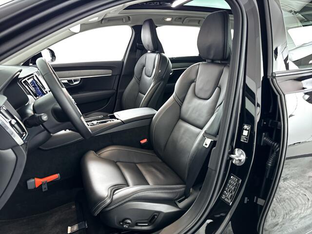 Volvo V90 T8 Plug-in hybrid AWD Ultra Dark | Panoramadak | 360° camera | Bowers & Wilkins | Luchtvering | Stoelventilatie | Stoel- en Stuurverwarming | Trekhaak