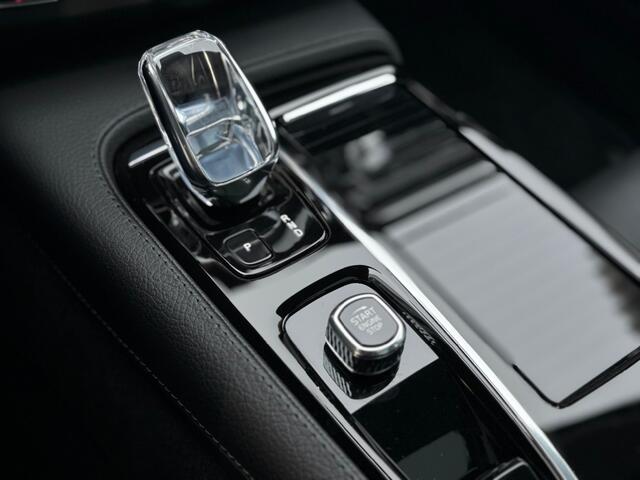 Volvo V90 T8 AWD Inscription Plug-in Hybrid 390 pk Trekhaak Pano