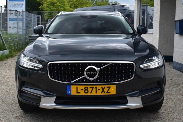 Volvo V90 Cross Country 2.0 D4 Aut. | Polestar Eng. | Trekhaak | Carplay | Navi | Stoelverwarming